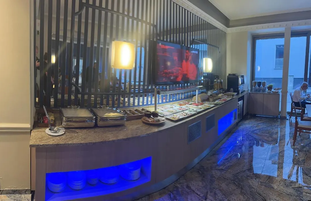 Hotel Royal-1